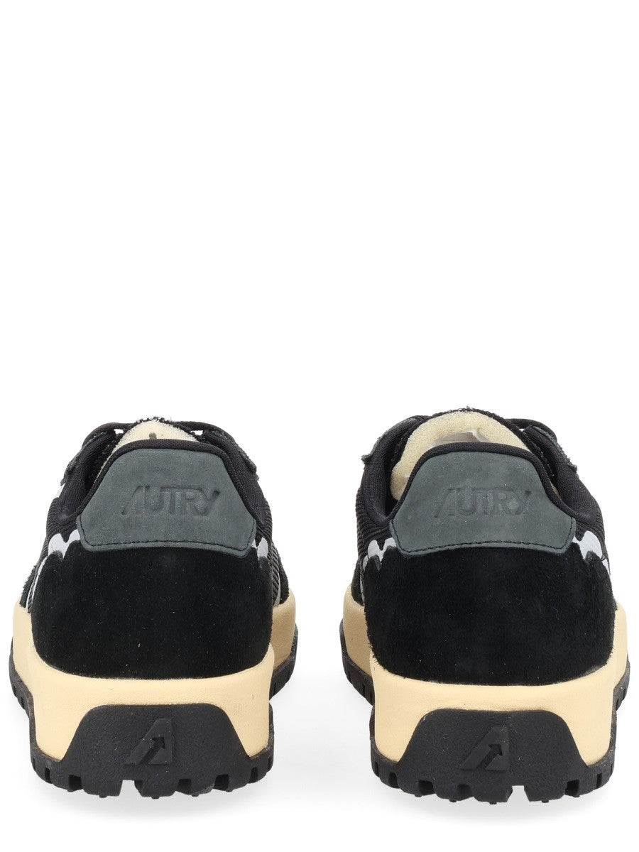 حذاء رياضي "WILDPACE LOW"