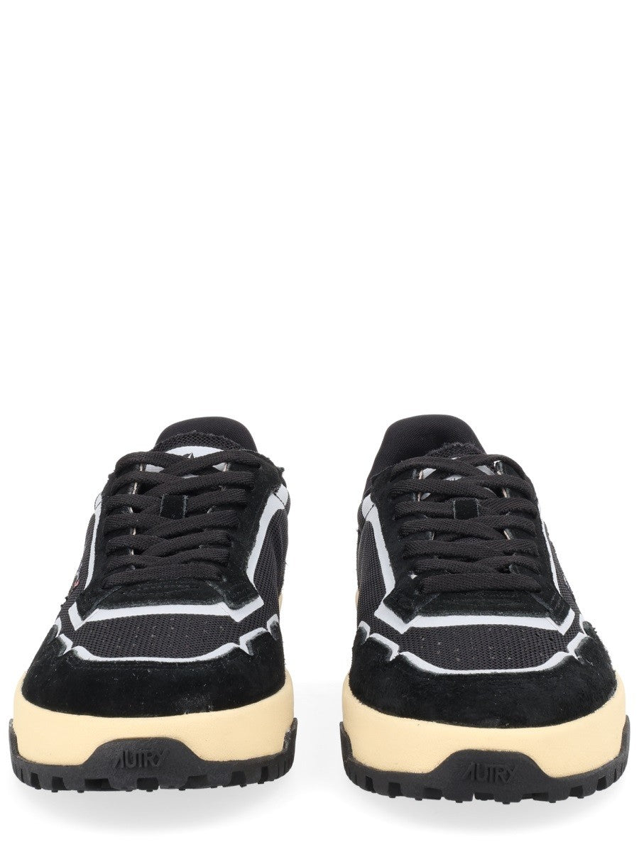 حذاء رياضي "WILDPACE LOW"