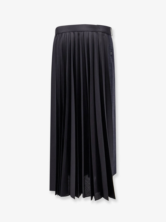 Wool skirt with pleated insert