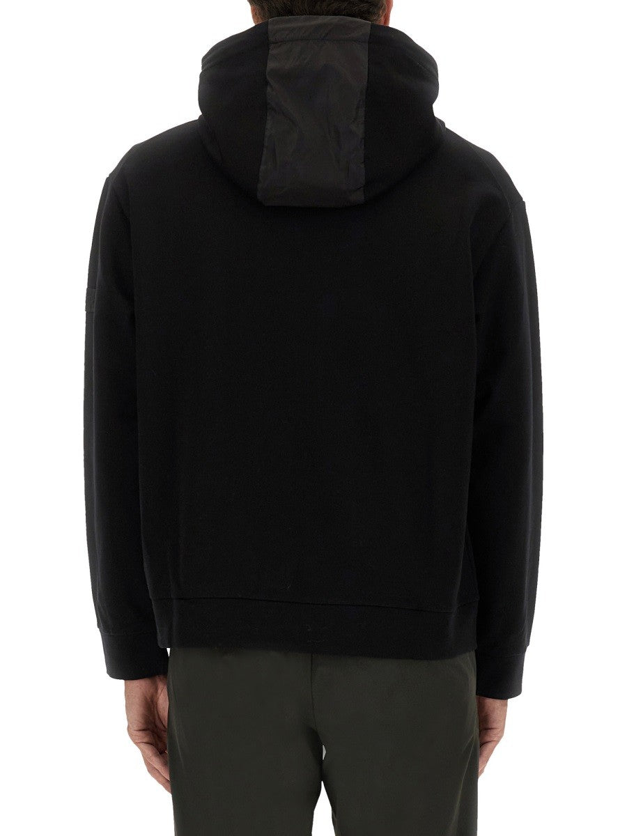 ZIP SWEATSHIRT.