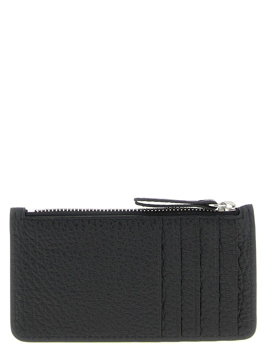 Zipped cardholder